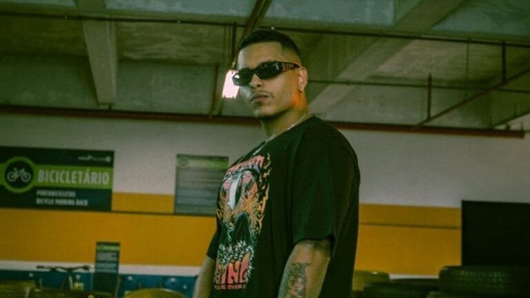 Drift, Rap e Cyberpunk: a corrida alucinante de Schnndr no álbum “Hologramas”