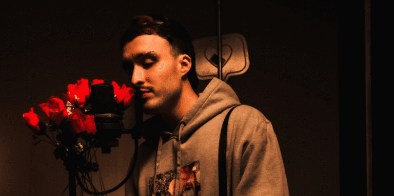 Kweller libera a faixa “Amor” ao lado de Franco, The Sir.