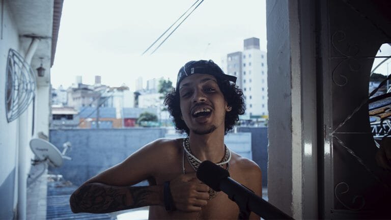 Hilário: Iann Guxtavo lança seu novo álbum com a filosofia de rir da crise