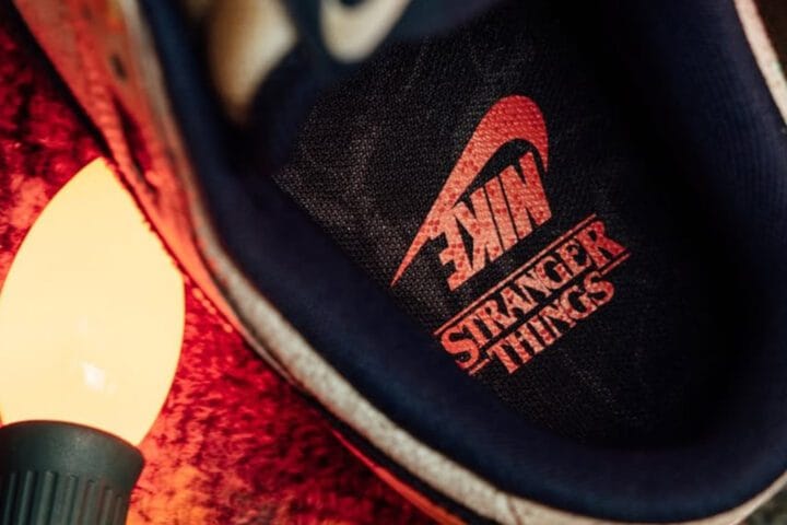 Detalhes sola Nike Dunk Low Stranger Things
