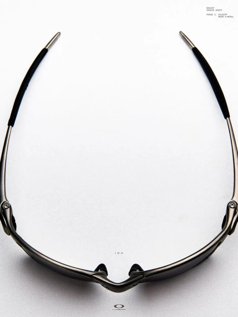 Oakley X-Metal Juliet e Travis Scott: O Renascimento da Lenda