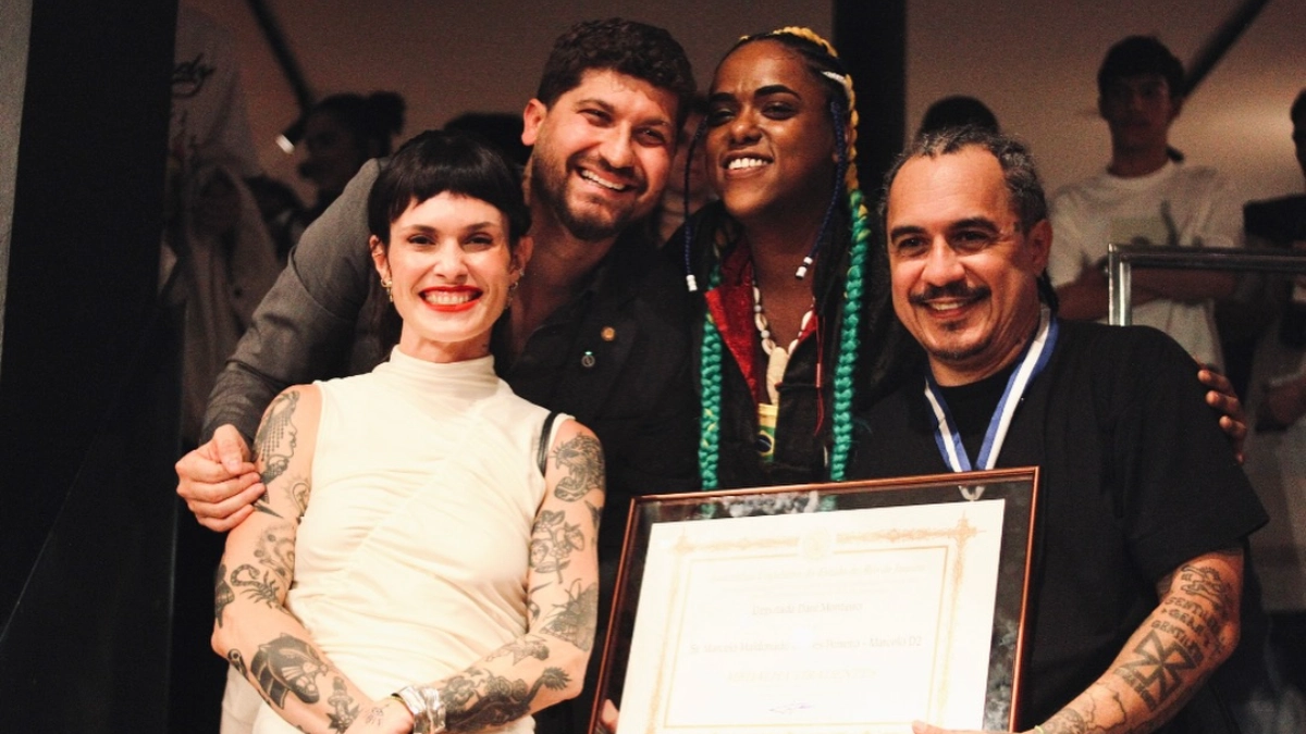 Marcelo D2 recebe Medalha Tiradentes por contribuição à cultura