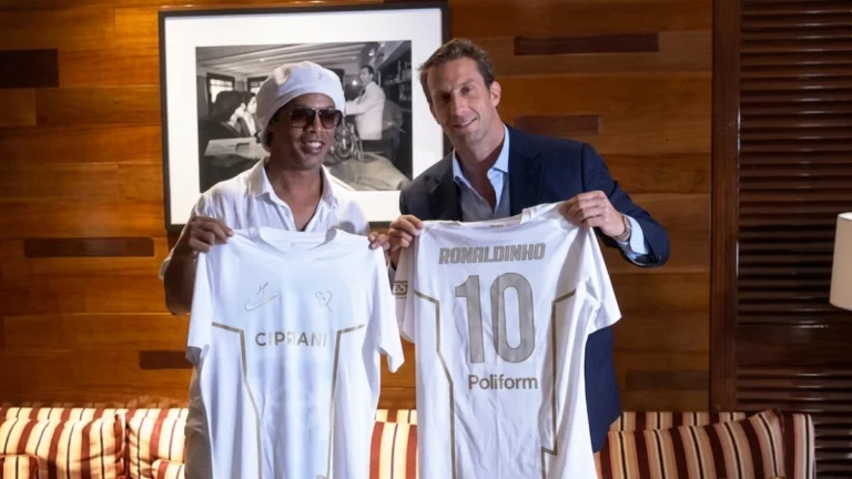 Ronaldinho Gaúcho no Ravenna: Clube da Série C da Itália anuncia contratação do craque