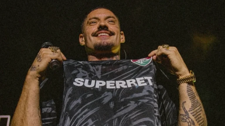 Super Ret: Filipe Ret altera patrocínio de Bet em camisa do Fluminense durante show